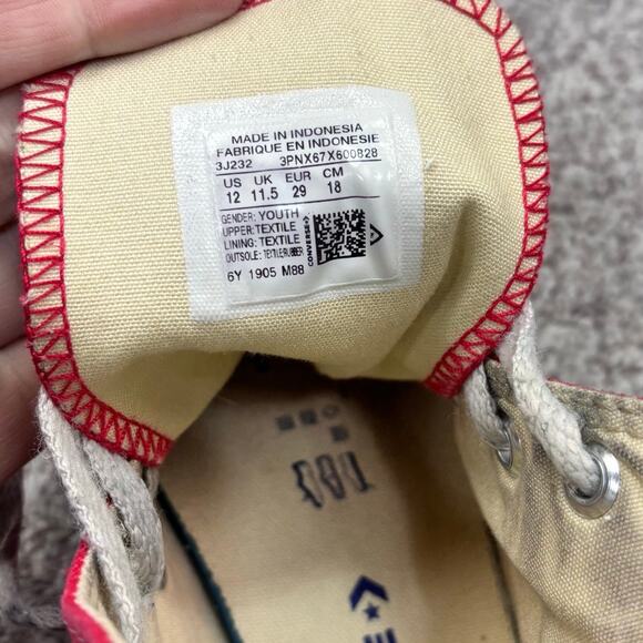 Converse Red High Top Chuck Taylor Little Kids size 12 - Picture 4 of 8